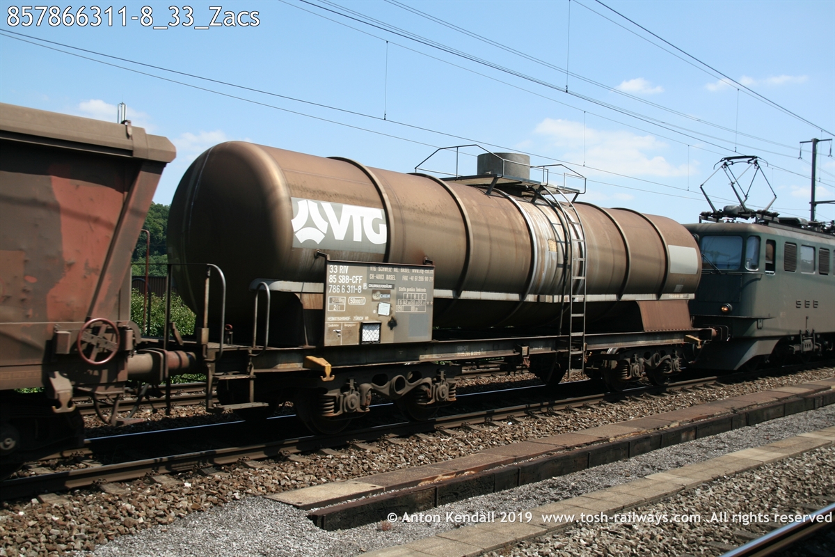857866311-8_33_Zacs.JPG